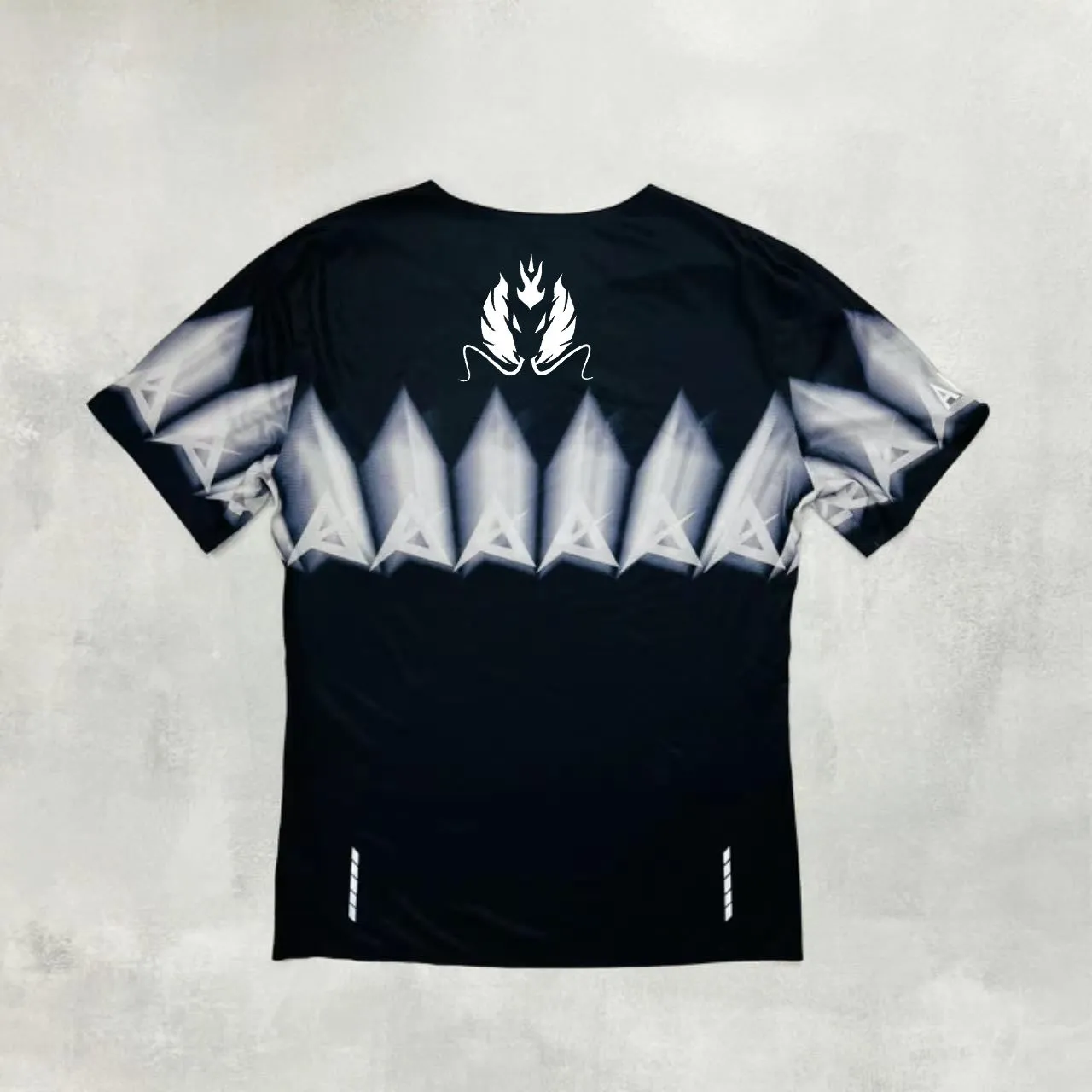 Pre-Order: Deliver in 14-21 days | AKIV Ultralight Training T-Shirt Kids | Flash